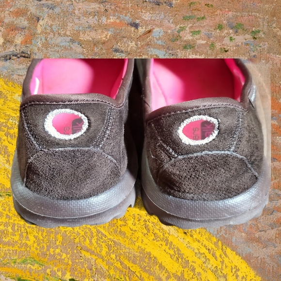 Skechers GO walk Slip-on Shoes Brown Suede size 8 - Picture 2 of 6